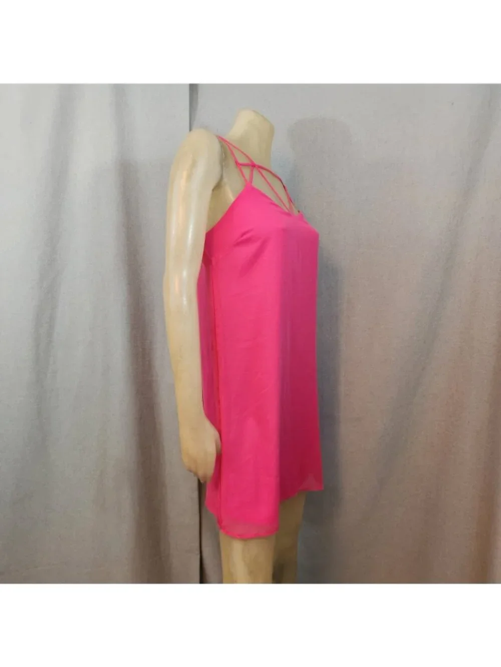 Charlotte Russe Solid Pink Sweetheart Neck Slvlss Strappy Shift Dress MEDIUM - Picture 3 of 6
